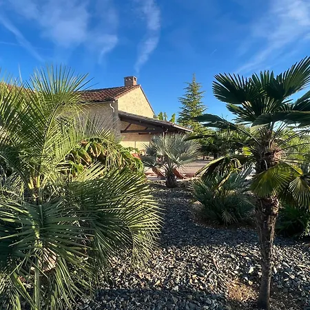 Le Relais Des Chevaliers Hébergement de vacances *